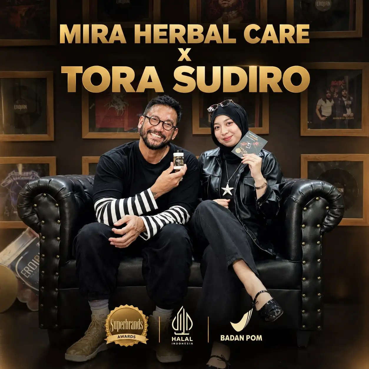Tora Sudiro dan Mira dari Mira Herbal Care memegang EROJAN, dengan logo Superbrands Awards, Halal Indonesia, dan Badan POM